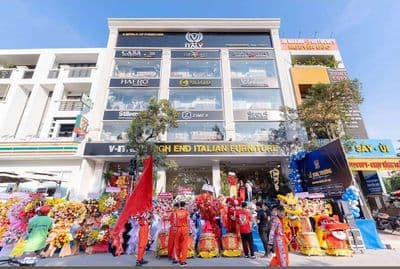 Cho thuê tòa văn phòng ngang 15m