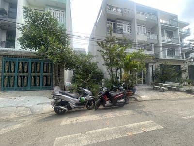 Gấp! Nền 110 m2 (5x22m) hướng Tây Bắc vị trí đẹp tại KDC Phú Lợi