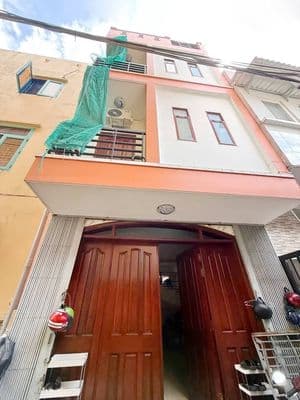 Nhà đẹp 2 lầu ST hẻm 458 Huỳnh Tấn Phát, Quận 7