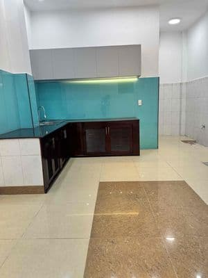 Bán nhà chính chủ Âu Dương Lân Quận 8, 66m2, 2 tầng, 3PN, hẻm thông.