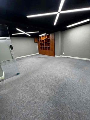 Văn phòng 3/2 Q10 120m2 vuông vức ngăn sẵn phòng