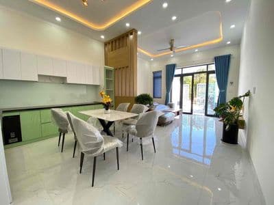 Nhà mới đẹp 3 phòng ngủ Thôn 8 CưEbur cách Ngã Sáu 7km