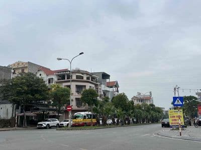 Đất lô góc 21m mặt tiền khu đô thị vạn phúc view bồn hoa