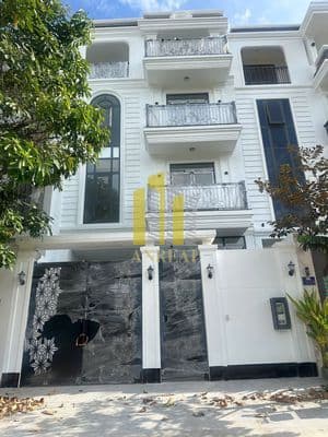 Cho thuê villa mới xây đường nguyễn hoàng hầm 3 lầu thang máy 70 triệu