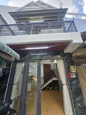 Căn nhà mới 2pn2wc sát đường lớn