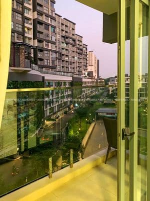BÁN CĂN HỘ 4PN DT LỚN 142M2, TẦNG TRUNG VIEW NỘI KHU, HƯỚNG NẮNG SÁNG