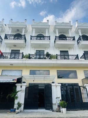 Bán nhà ngã tư ga q.12 chính chủ.