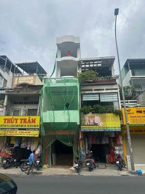 Bán nhà CHDV 3.3x18m 1 trệt 4 lầu st full nội thất MTKD Lạc Long Quân