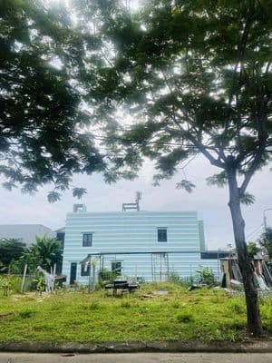 Hàng hiếm ban ban 15 – đối diện công viên