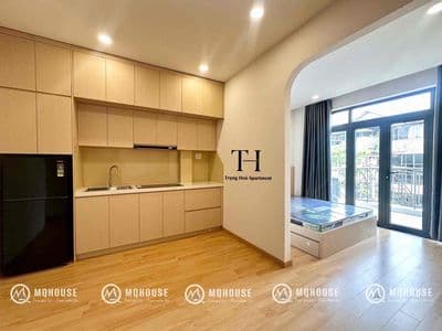 Cho thuê căn hộ studio bancon tách bếp mới 100% sát lotte quận 7