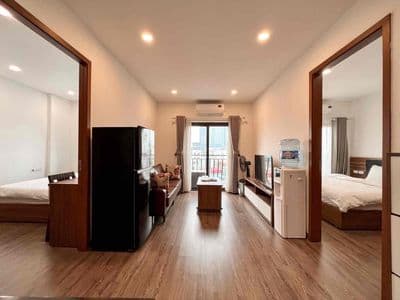 Cho thuê 1pn/2pn khu sân bay gần cv hoàng văn thụ thoáng,ban công