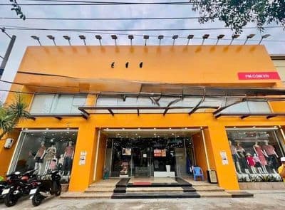 Cho thuê showroom bề ngang 12m tại đường cách mạng tháng 8
