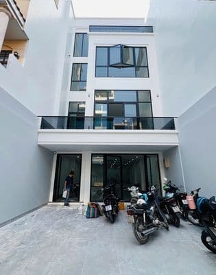 Tòa nhà cho thuê mặt tiền đường yên thế *6x19m