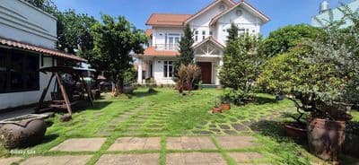 Biệt thự Đỗ Văn Thi, Hiệp Hòa, Biên Hòa: 25 x 47= 1.027m2, giá 75 tỷ.