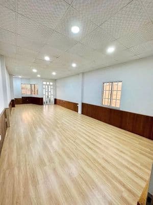 Cho thuê nhà đường trương công định p14, dt 5x20 4 tầng, nhà mới 5p
