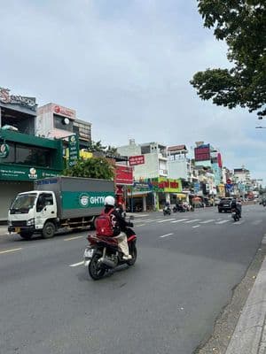 Bán Nhà mặt tiền Phan Văn Trị, P5, Gò Vấp, đối diện Cityland, dt 4x23m