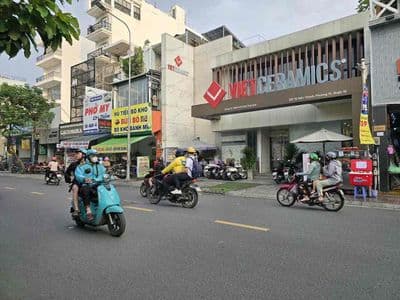 Cho thuê mt tô hiến thành q10 dt 12x13m ngay big c