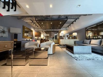 MBKD cạnh Xuân Thủy, Thảo Điền (135m2). Trệt + tầng 1. Giá 78tr/t