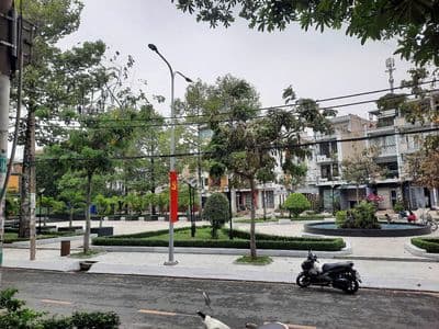 ĐỐI DIỆN CV LỚN Nhà Đẹp Bình Phú 4x17m 4 Tầng 5PN GẦN TRƯỜNG BÌNH PHÚ