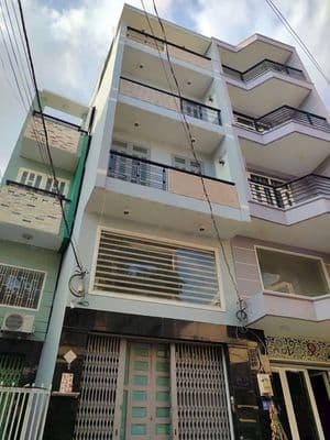 Nhà HXH Hậu Giang - Ngay Chợ - 4 x 18 - 5 Tầng - 5Pn 4Wc - 18tr