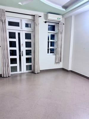 Nhà mặt tiền đường 52 cư xá Lữ Gia, Dt: 4x20m, 3 lầu, Gia Lh8887I2323