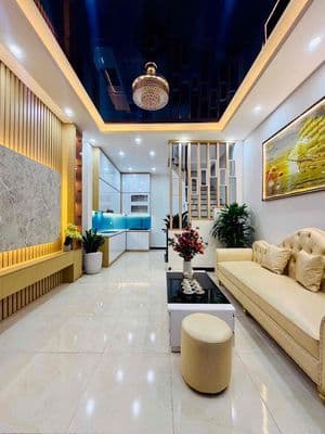 Nhà đẹp Bùi Xương Trạch - Ô Tô Đỗ Cổng - Ở Ngay - 38m2*5T- Giá 7,85 T