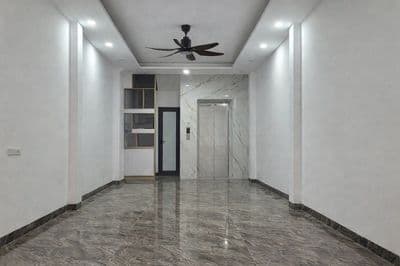 Cho thuê mặt bằng tầng 1 nhà 40m2 ô tô vào được, gần chợ, khu dân cư