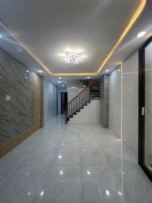 Nhà bán trệt, lầu-3,5 x 11,5-3 pn,2 Wc nhà mới-hẻm 125 Nguueenx Thị