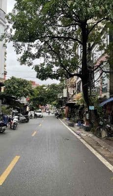 Phố Ngọc Khánh TT Ba Đình, 6 Tầng Thang Máy, Ô tô vào nhà