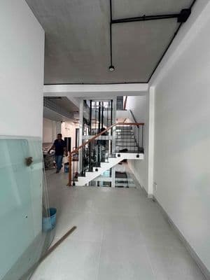 2 sàn mặt bằng kinh doanh - ngay trung tâm quận 2