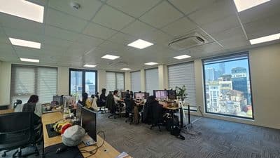 Nguyễn Khánh Toàn sàn mới mặt tiền full kính 70m2 giá chỉ từ 15.5tr
