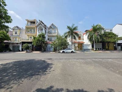 Đất 120m ngang 5m khu trung tâm hành chính Dĩ An