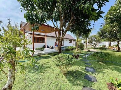 HẠ GẤP 500TR - BÁN NHANH CĂN NHÀ VƯỜN GẦN BIỂN SIÊU ĐẸP CHO KHÁCH V