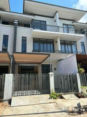 Cho thuê nhà phố lavila kiến Á nhà bè . Giá :30 tr