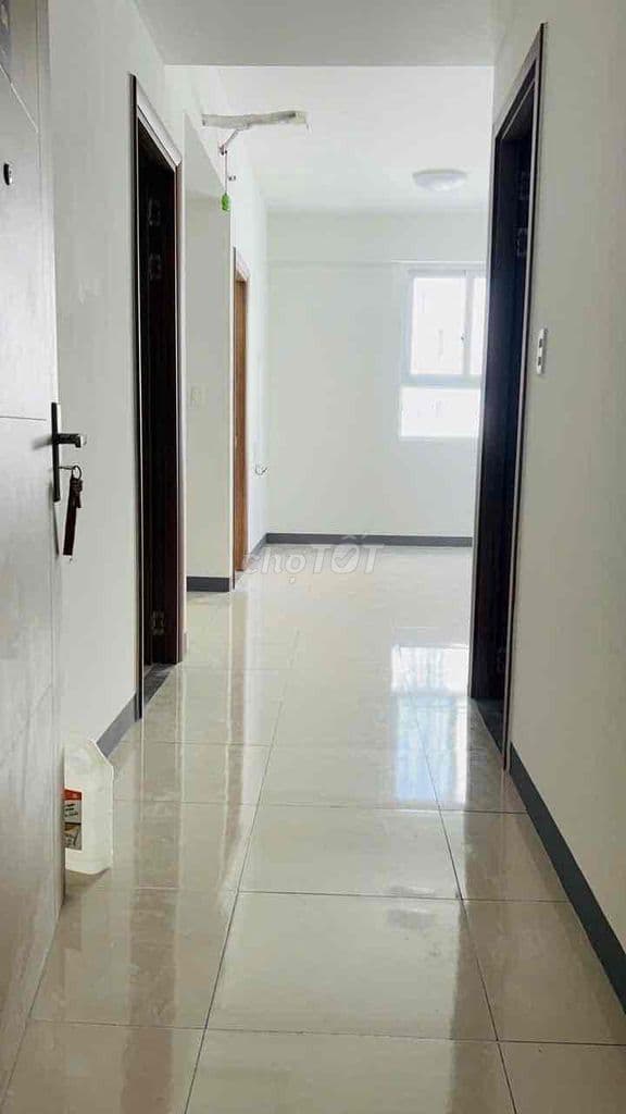 Cần bán căn hộ Imperial Place Thuơng mại 2PN 1WC 56m2