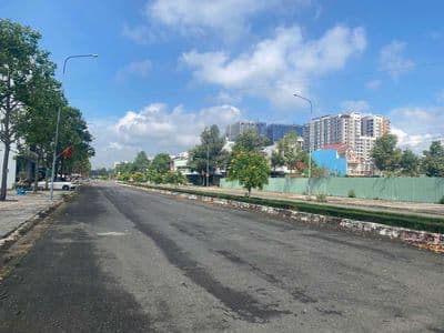 bán đất mt đg Lê Lợi trung tâm phú mỹ sát công viên,dt:5x22 giá 4.5ty