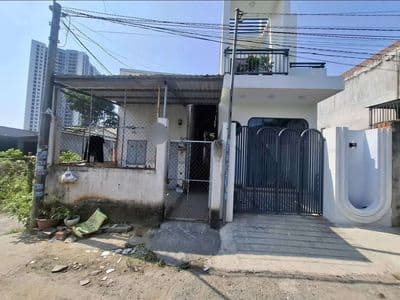Nhà cấp 4 + 3 phòng trọ gần ngã tư Bình Thung, làng đại học quốc gia