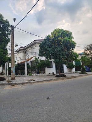 Bán gấp nhà 80m2 xe hơi đỗ trong nhà- gò cát- phú hữu- quận 9