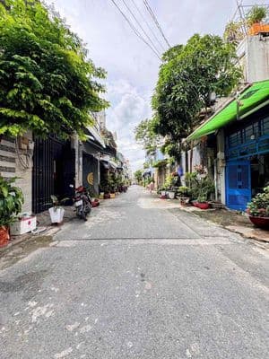 BIỆT THỰ MT NGAY BÌNH LONG - 6M X 16M - 3 TẦNG BTCT - FULL NỘI THẤT
