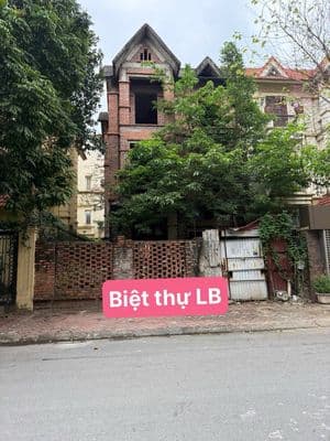 Cần bán biệt thự xây thô việt hưng long biên hà nội.