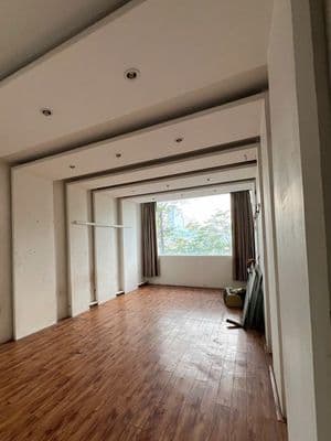 Cho thuê nhà mt lê hồng phong q10, dt 4x10m, trệt 3 lầu st, giá 35tr