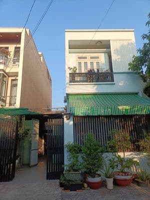 Nhà 1 lầu 8x21 có sân để xe hơi / Phạm Thị Giây