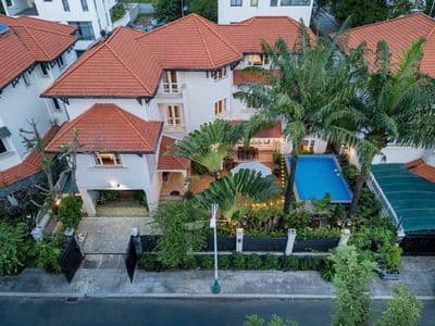 Cho thuê biệt thự đường trần lựu dt 45 x 50m dtsd 1.500m2 quận 2 tp t
