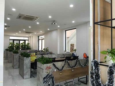 Tầng trệt Shophouse Đinh Thị Thi 7x22m Full nội thất văn phòng