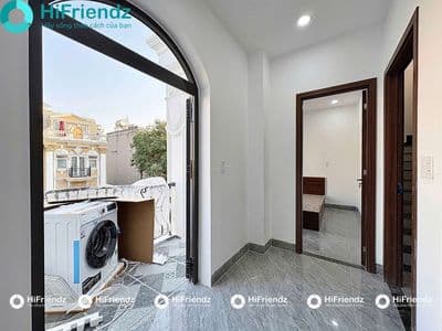 Trống sẵn căn hộ dạng 1pn, tách bếp, đầy đủ nội thất, 2 ban công