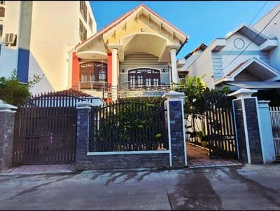 Biệt thự 2 tầng SHR, full nội thất, 197m2 đất, 5PN, gần biển