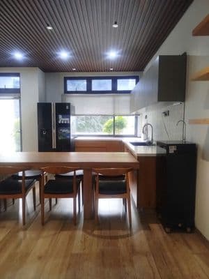 CHo thuê căn hộ KĐT Vạn Phúc full nội thất đẹp giá 12tr nguyên 1 sàn