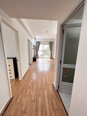 Bán căn có ban công 67m2 giá 2.75 tỷ