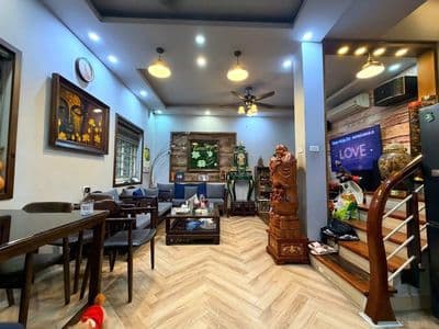 Bán Nhà Cực Đẹp Phố Hoàng Ngân - Thanh Xuân 42m2 x 5 Tầng - Ngõ Ô Tô