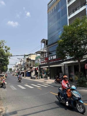 Bán nhà mặt tiền đường Hưng Phú Quận 8, 75m2, 3 tầng.